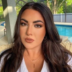 Meet your Posher, Mackenzie